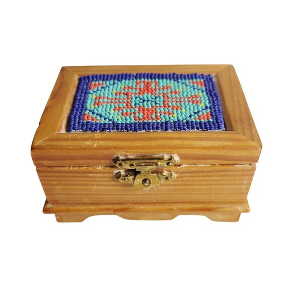 Vintage Huichol Handcrafted Mexican Beaded Box Top with Hinged Lid Navajo Style - Picture 2 of 12
